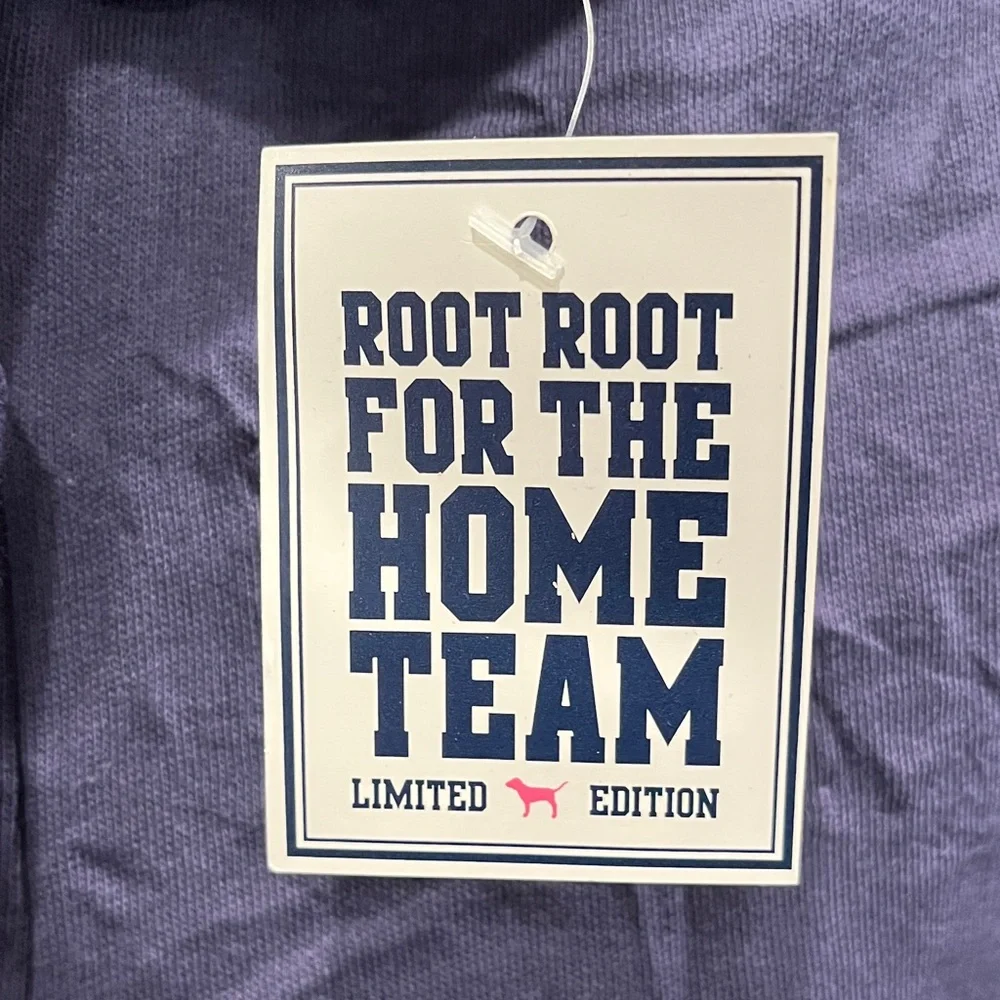 New with tags PINK NY Yankees pants size Medium Limited Edition - Picture 3 of 4